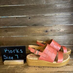 New NIB Womens Kork-Ease Korks Fraya Faux Leather Light Red Platform Sandals 7 M